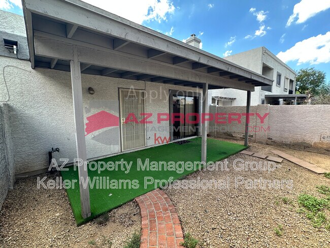 Building Photo - 4764 W Eva St
