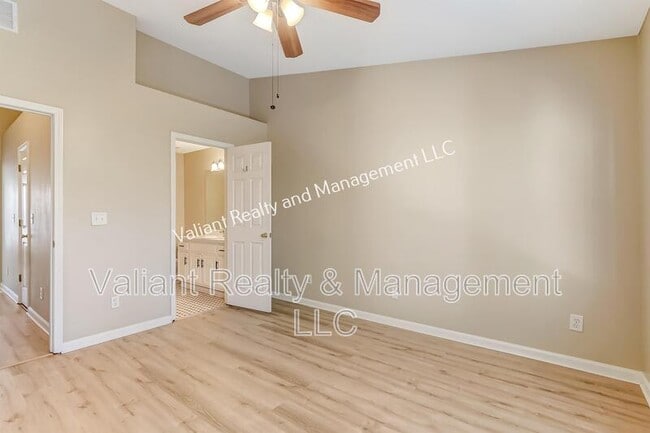 Building Photo - 3532 Lone Tree Ln