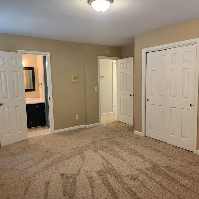 Building Photo - 106 Argall Town Ln