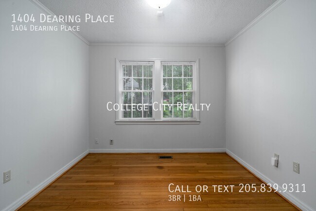 Building Photo - 1404 Dearing Pl