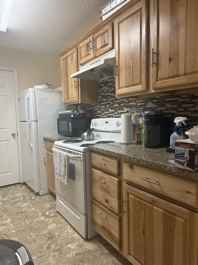 Building Photo - 1231 Ladys Island Dr