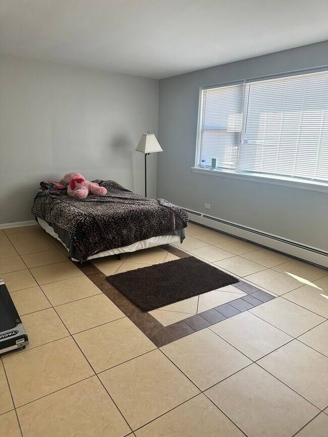 Building Photo - 6151 76th Ave