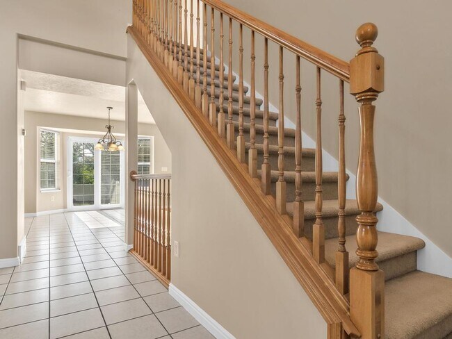 Building Photo - 6313 S Lake Fork Cir