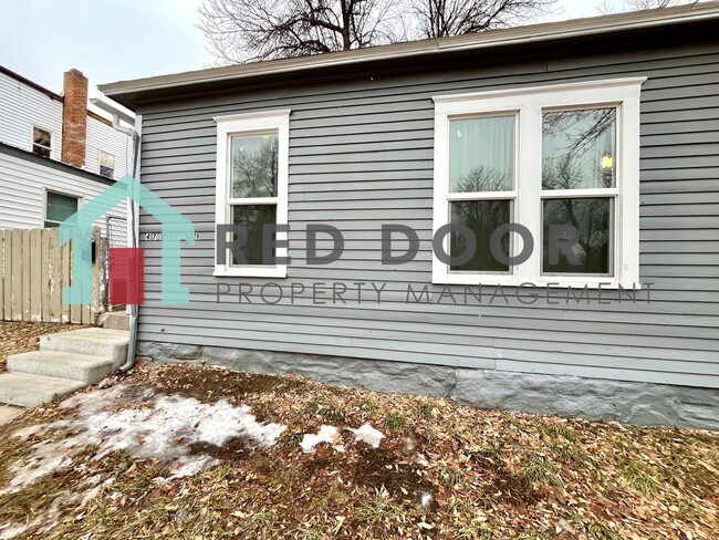 Building Photo - Charming 2-Bedroom Home on a Corner Lot – ...