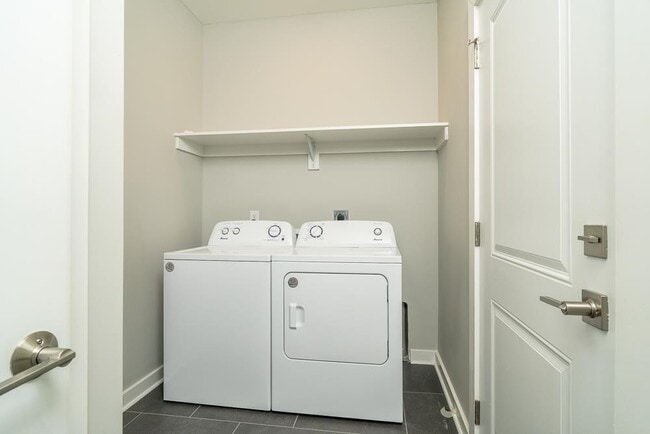 Building Photo - 1576 Port Hills Dr