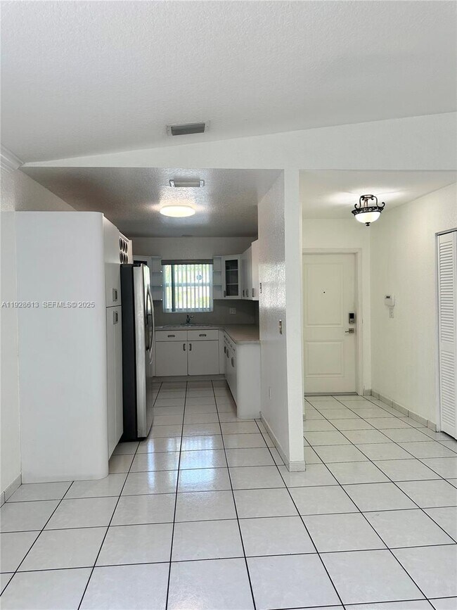 Building Photo - 12500 SW 251st Terrace