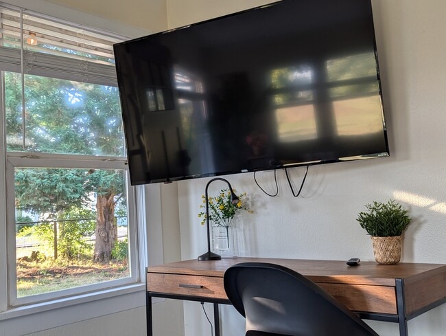 Building Photo - Farm House