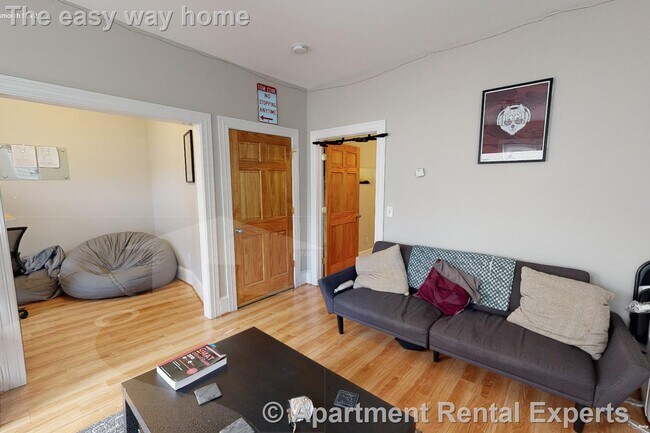 Building Photo - 27 Portsmouth St