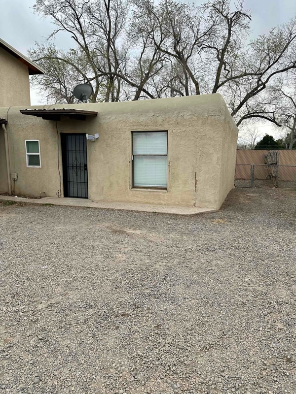 Building Photo - 105 Valencia Loop