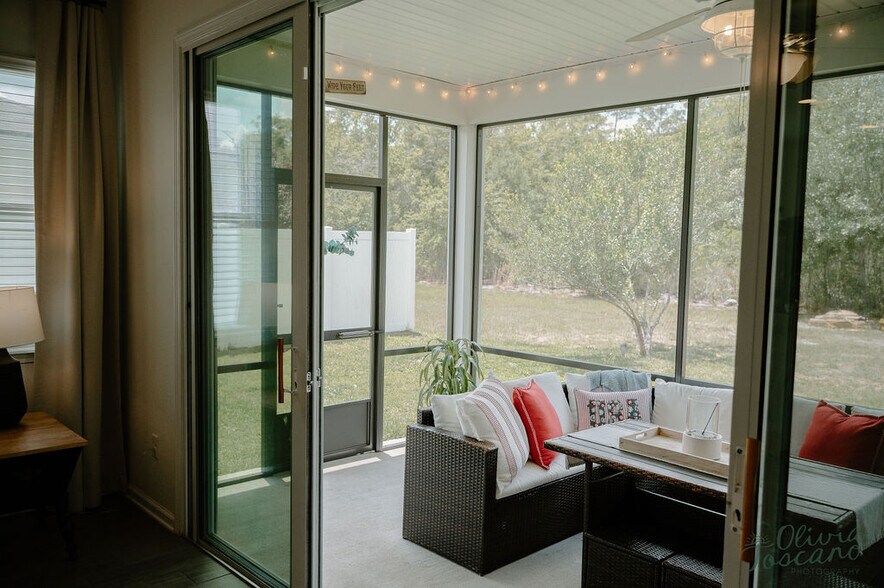 Building Photo - 1078 Persimmon Dr