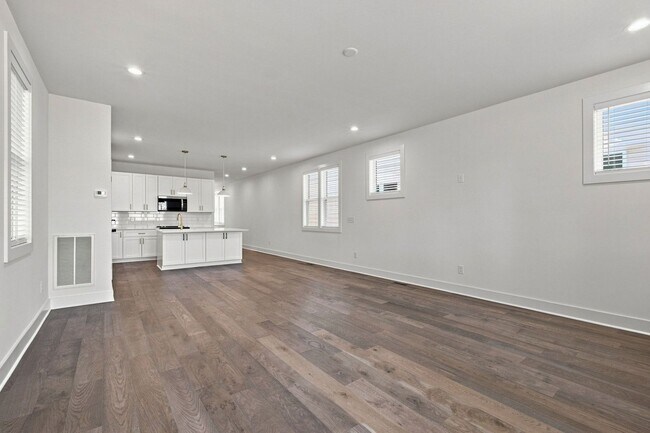 Building Photo - 5618B Obrien Ave