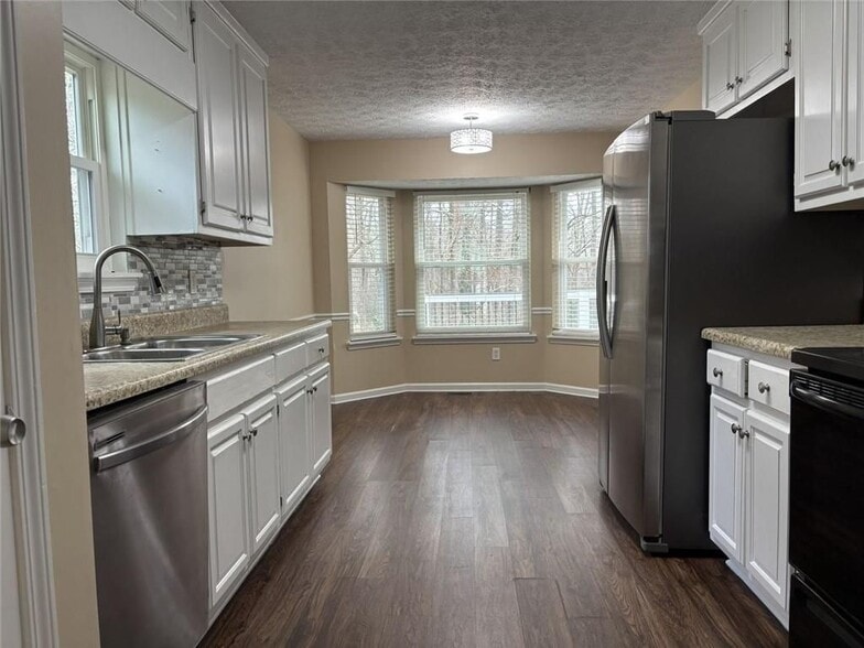 Building Photo - 3410 Camens Ct NE