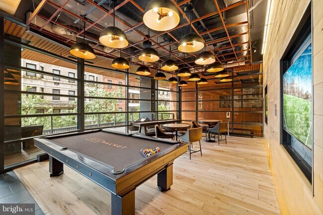 Building Photo - 1213 Walnut St