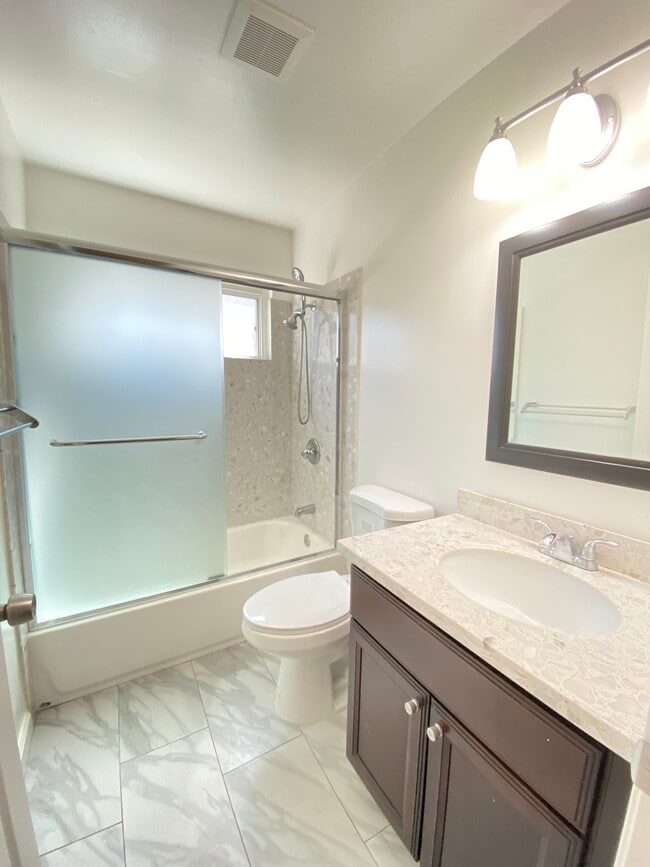 Building Photo - 3314 Inspiration Ct