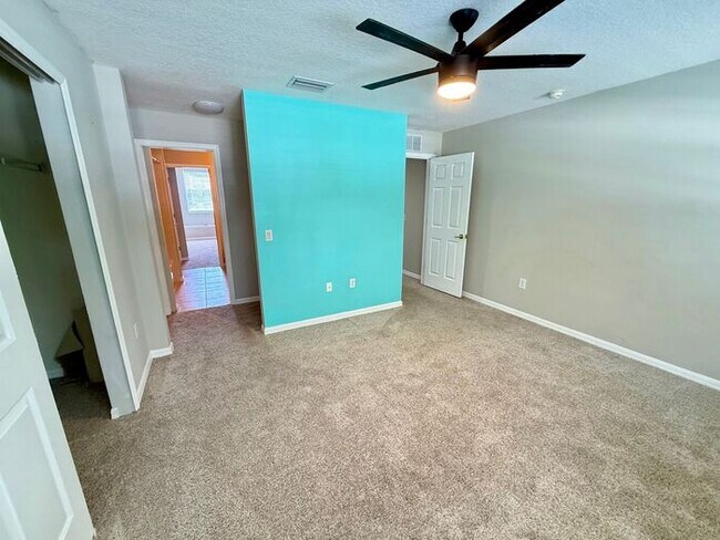 Building Photo - 3/2.5 Townhome in St Cloud-AVAILABLE NOW