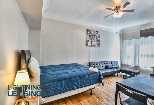 Building Photo - 727 1/2 S Alvarado Street-105D