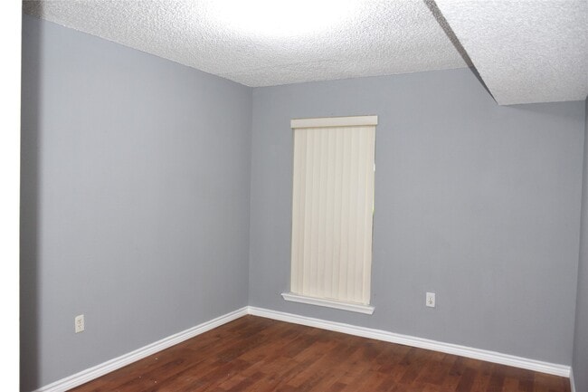 Building Photo - 250 El Dorado Blvd