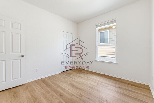 Building Photo - 9309 Sandyford Ct