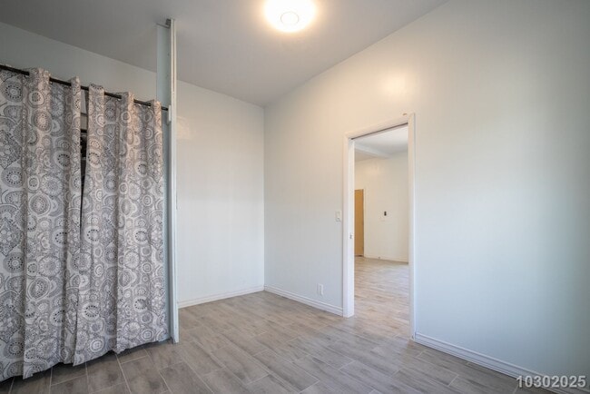 Building Photo - West Side Paradise – Downstairs 1-Bedroom,...