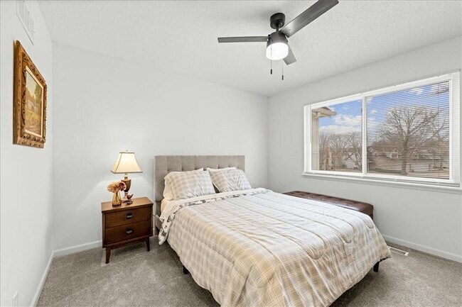 Building Photo - {10710} Updated Overland Park Townhome + Blue Valley Northwest + Two Car Garage