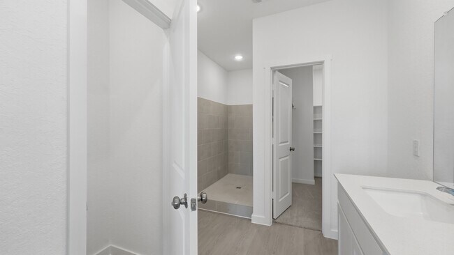 Building Photo - 2966 Cold Spring Dr