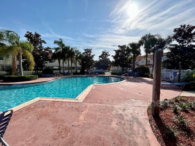 Building Photo - 1134 S Beach Cir