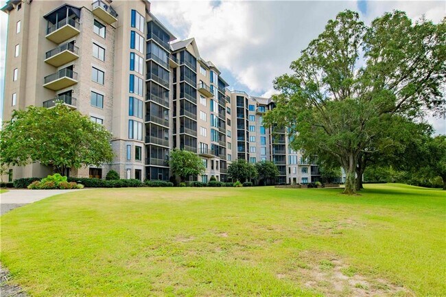 Building Photo - 18269 Colony Dr Dr