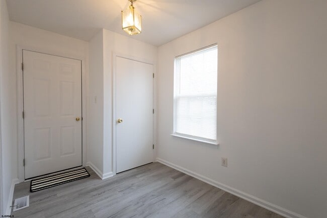 Building Photo - 4 Millard Ave