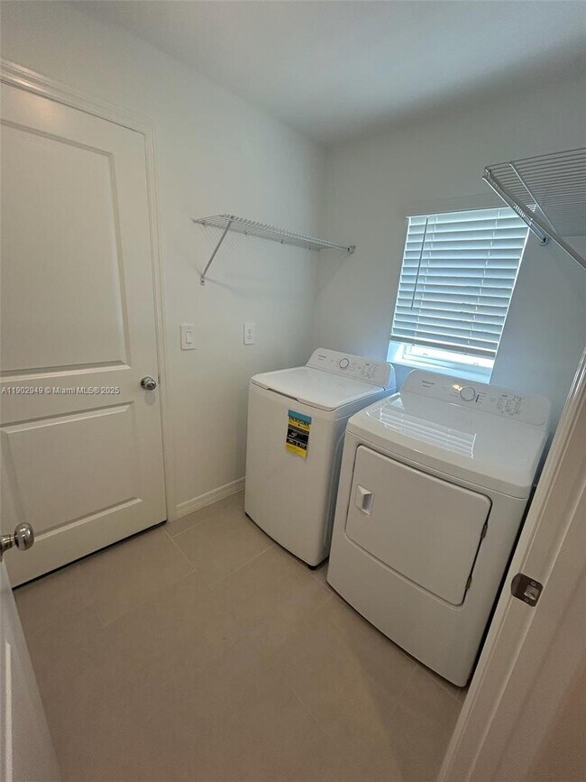 Building Photo - 4022 San Felice Ln