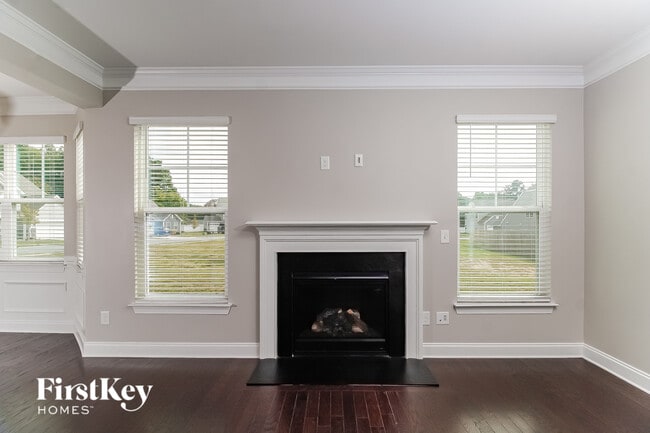 Building Photo - 1313 Royal Coach Trail