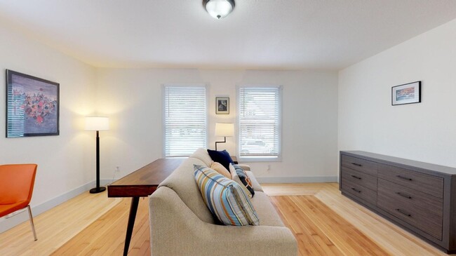 Interior Photo - Red Maple Apartments