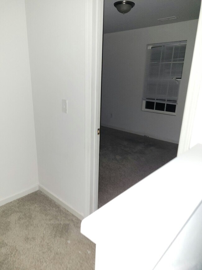 Building Photo - 285 Riley Wy