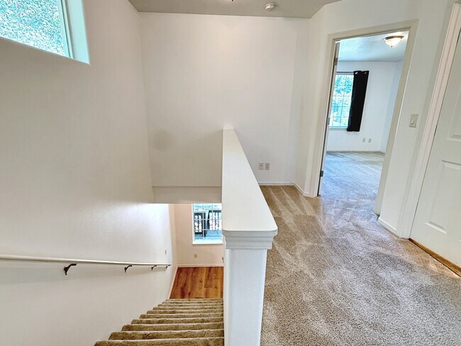 Building Photo - 8807 N Tyndall Ave