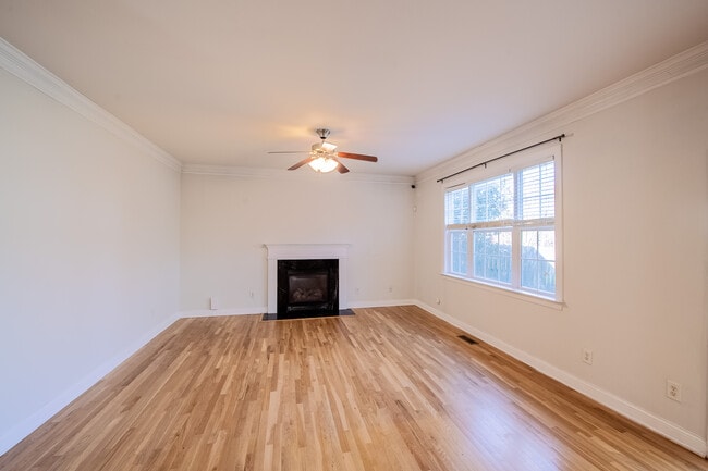 Building Photo - 5713 Catskill Ct