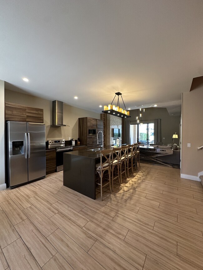 Building Photo - 7510 Brooklyn Dr