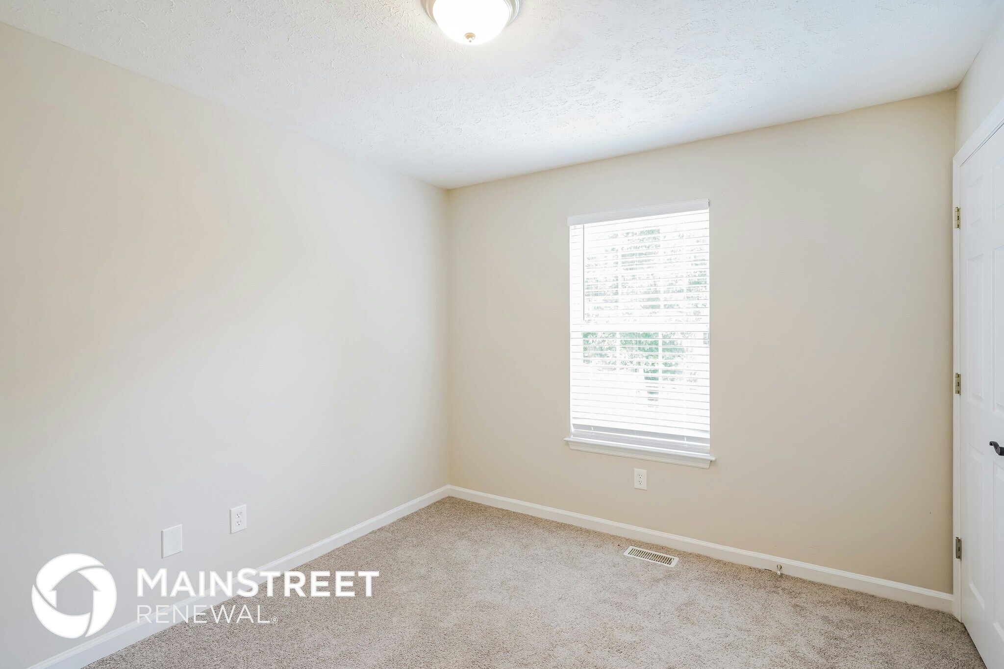 Building Photo - 204 Oxford Pl