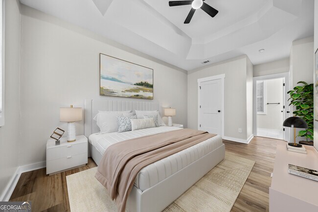 Building Photo - 1453 Lockwood Dr SW