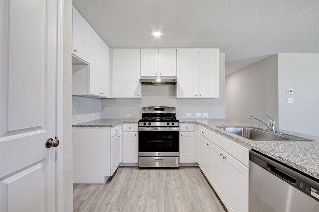 Building Photo - Stylish Corner Lot Home in Waterwheel with...