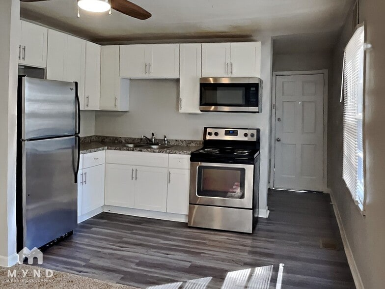 Building Photo - 3791 Clovis Ct NW