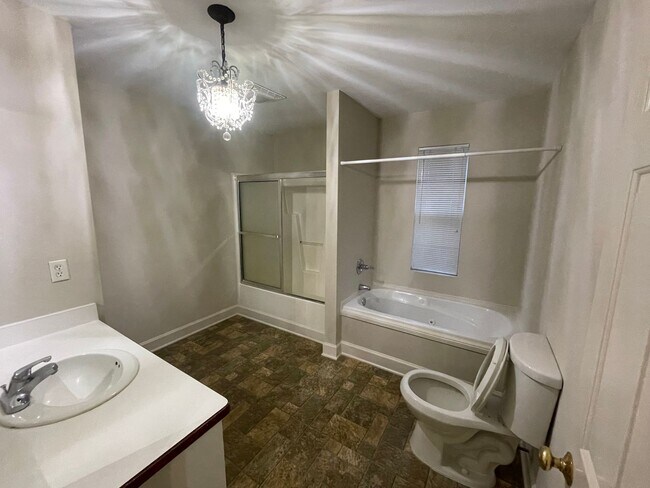 Building Photo - 5300 Hornes Church Rd