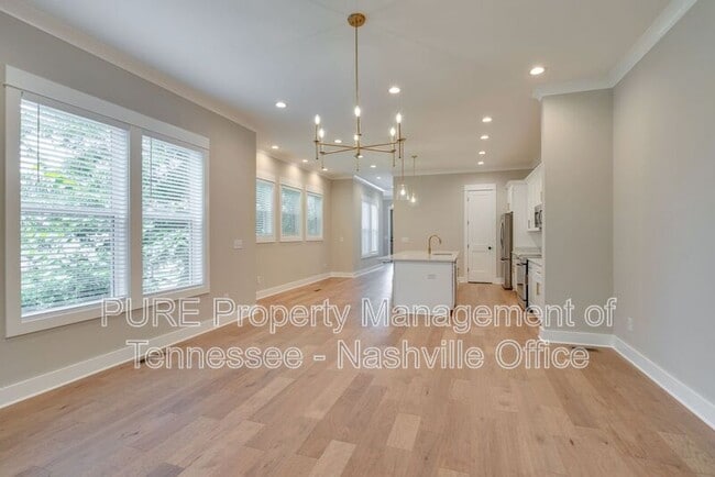 Building Photo - 606 Annex Ave