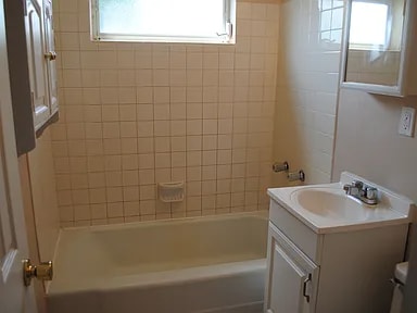 Building Photo - 3388 Croton Terrace