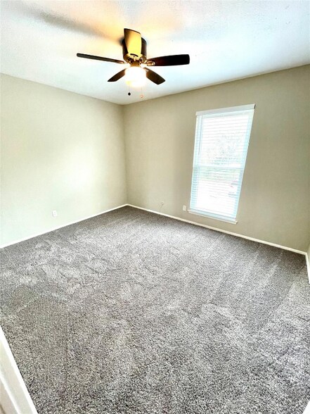 Building Photo - 3813 Coates Cir