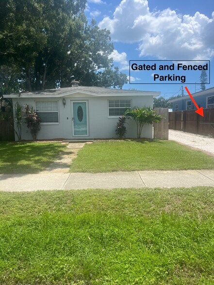 Front - 2776 41st Ave N