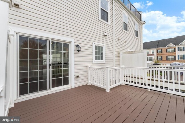 Building Photo - 8418 Kendall Ct