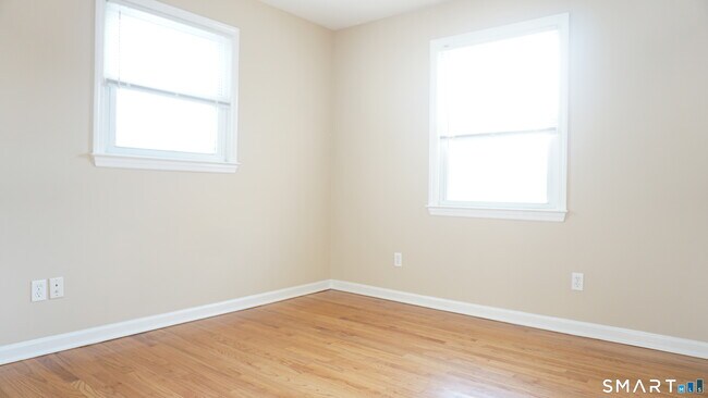 Building Photo - 28-30-30 Sampson St