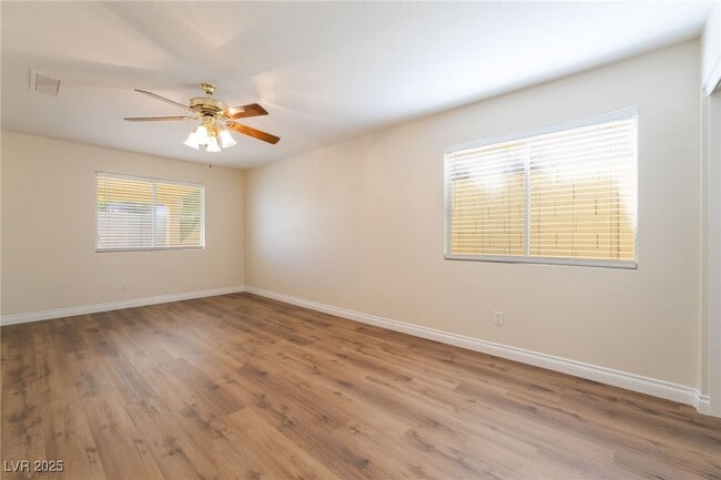 Building Photo - 8250 Fox Tail Way