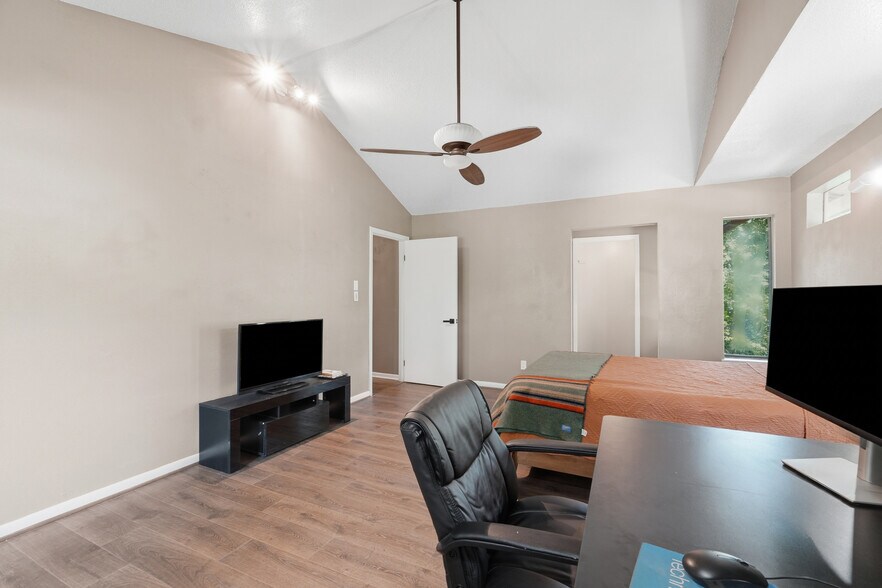 Building Photo - 3 Catina Ct