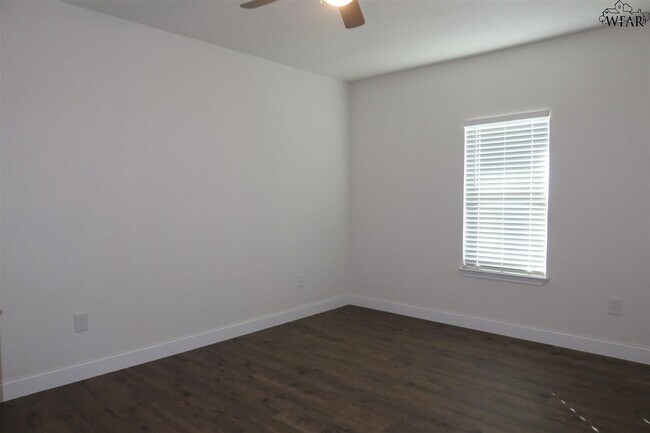 Building Photo - 707 N Foley St