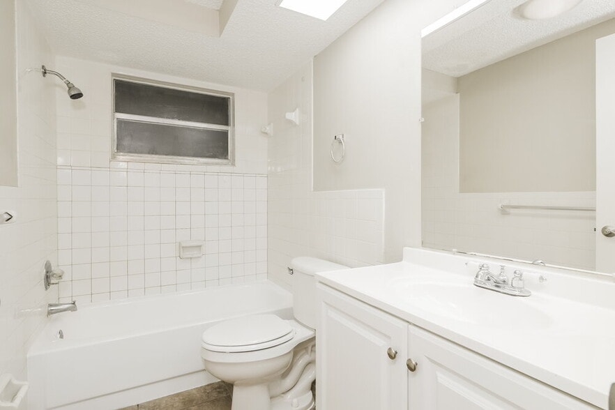 Building Photo - 4347 Otter Way